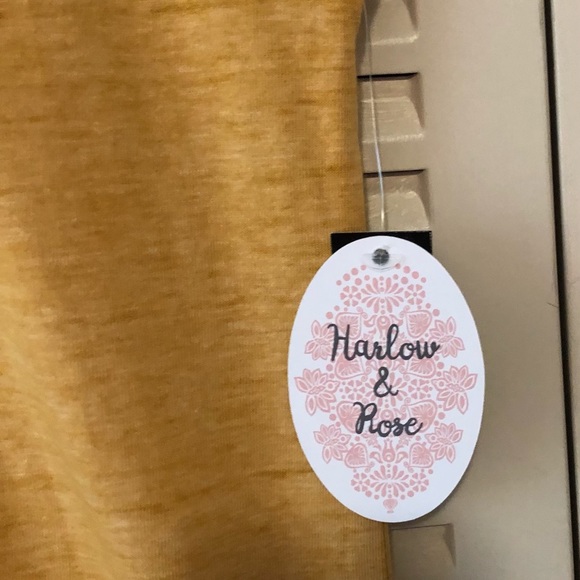 Harlow & Rose Top - Picture 7 of 7